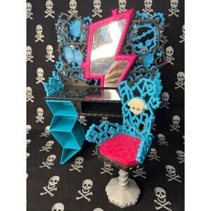 Monster High Frankie Stein Vanity and Chair